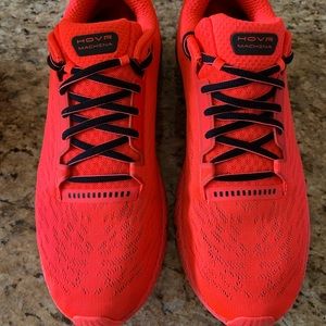 UA HOVR Machina running shoes